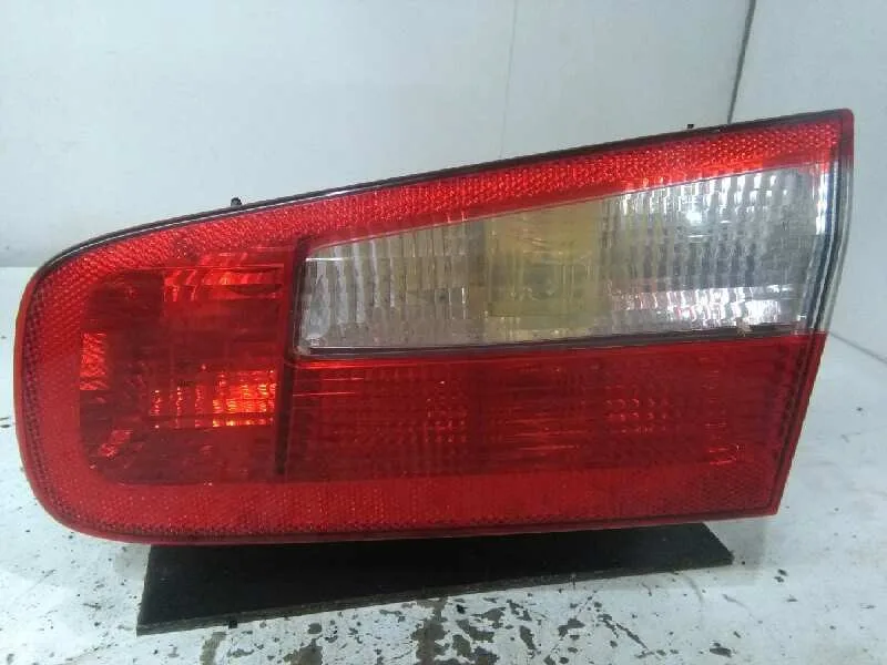 Piloto Trasero Derecho Interior para Renault Laguna Ii (Bg0)