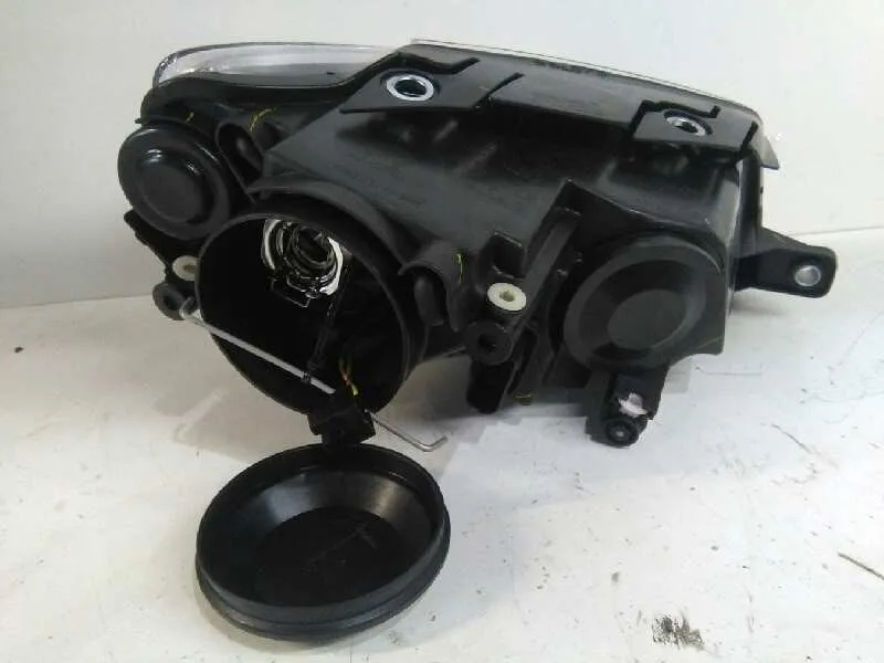 Faro Izquierdo para Volkswagen Passat Berlina (3C2)