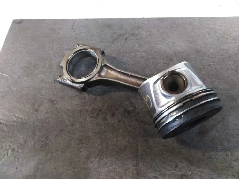 Piston para Volkswagen Passat Berlina (3C2)