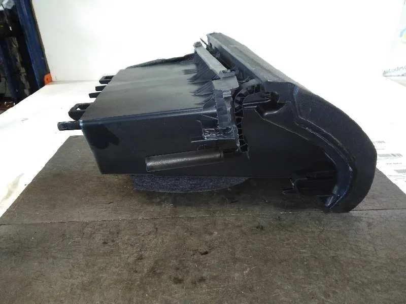 Guantera para Mercedes-Benz Clase B (W245)