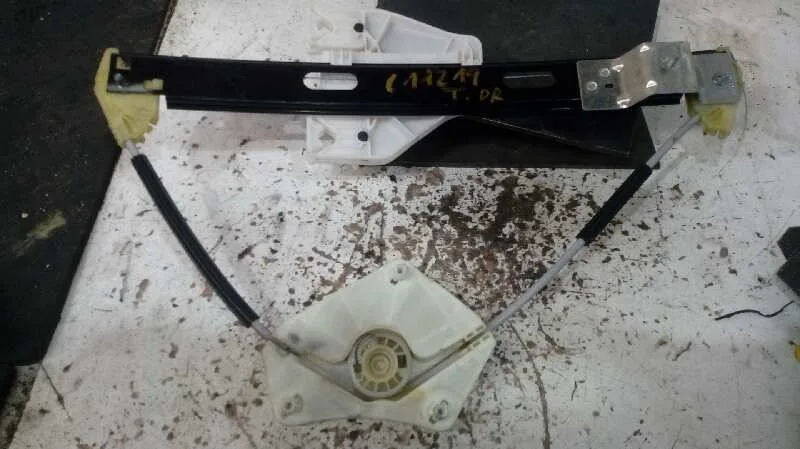 Elevalunas Trasero Derecho para Seat Leon St (5F8)