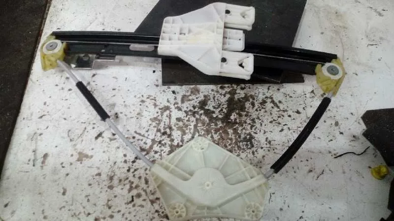 Elevalunas Trasero Derecho para Seat Leon St (5F8)