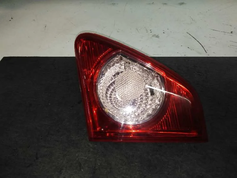 Piloto Trasero Derecho Interior para Toyota Corolla (E15)