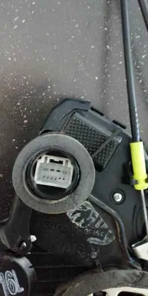 Cerradura Puerta Delantera Izquierda para Toyota Corolla (E12)