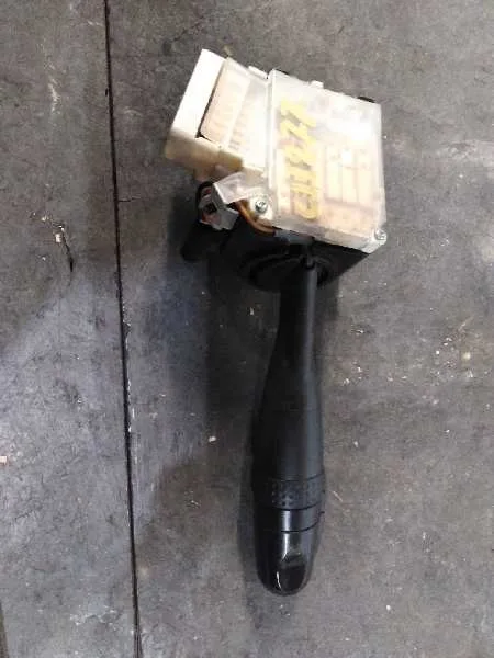 Mando Intermitentes para Toyota Corolla (E12)