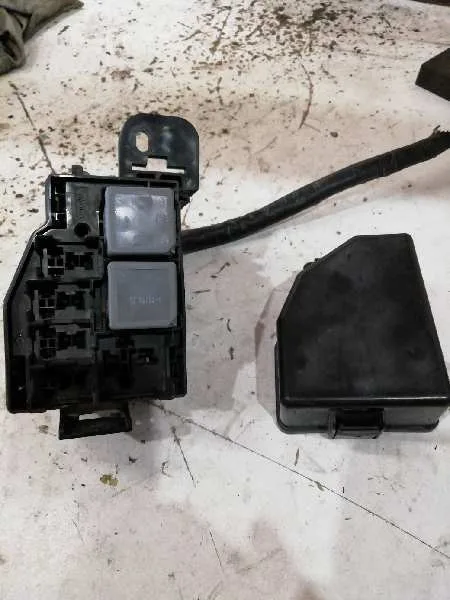 Caja Reles / Fusibles para Ford Fiesta (Cb1)