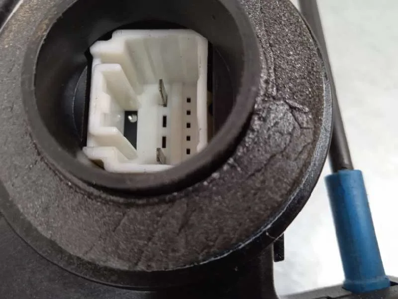 Cerradura Puerta Trasera Izquierda para Toyota Avensis Berlina (T25)