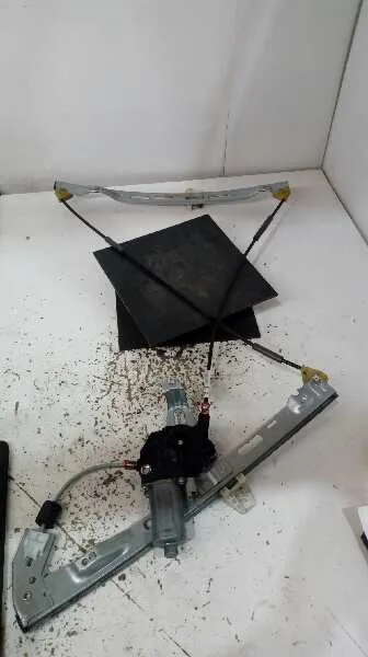Elevalunas Delantero Izquierdo para Peugeot 206+
