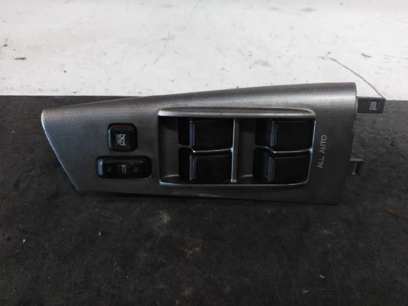Mando Elevalunas Delantero Izquierdo para Toyota Corolla (E12)
