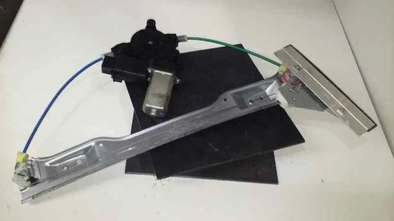 Elevalunas Delantero Izquierdo para Opel Corsa D