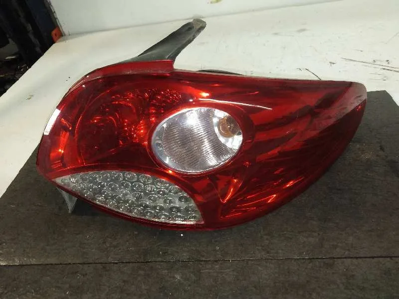 Piloto Trasero Derecho para Peugeot 206+