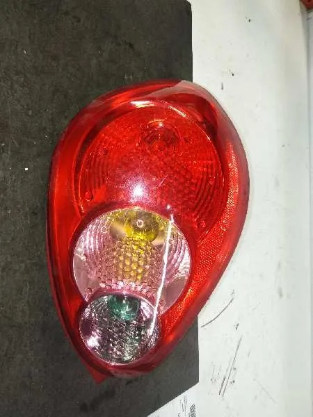 Piloto Trasero Derecho para Toyota Aygo (Kgb/Wnb)