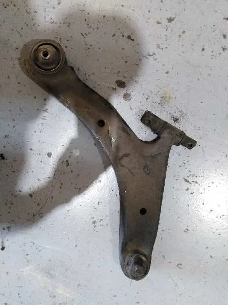 Brazo Suspension Inferior Delantero Derecho para Hyundai Santa Fe (Sm)