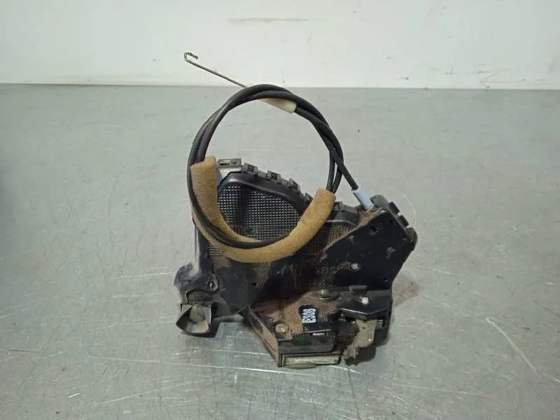 Cerradura Puerta Delantera Derecha para Toyota Corolla (E12)