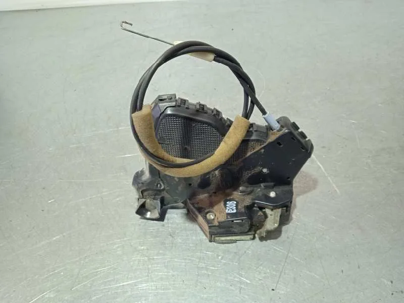 Cerradura Puerta Delantera Derecha para Toyota Corolla (E12)