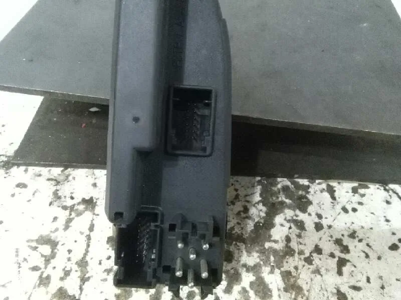Mando Elevalunas Delantero Izquierdo para Bmw Serie 5 Berlina (E39)