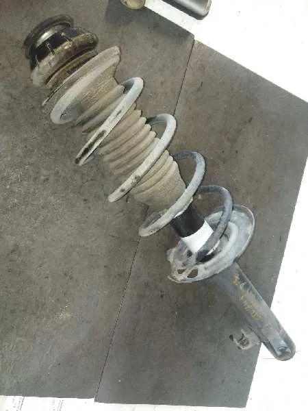 Amortiguador Delantero Izquierdo para Toyota Aygo (Kgb/Wnb)