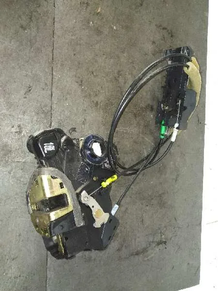 Cerradura Puerta Delantera Izquierda para Toyota Corolla (E12)