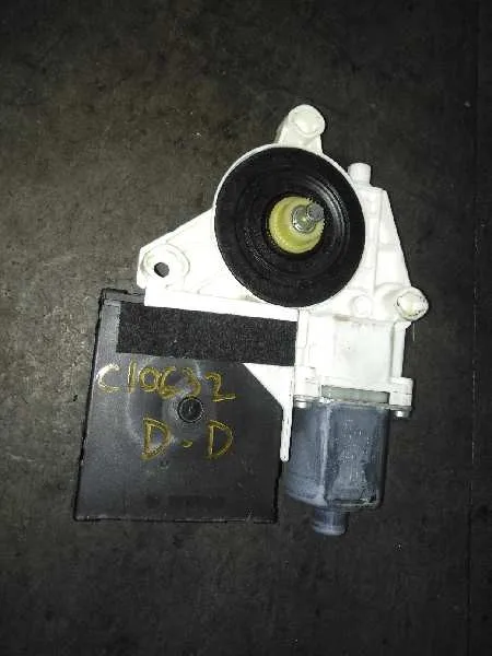 Motor Elevalunas Delantero Derecho para Volkswagen Golf V Variant (1K5)