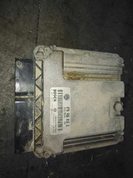 Centralita Motor Uce para Volkswagen Touareg (7La)