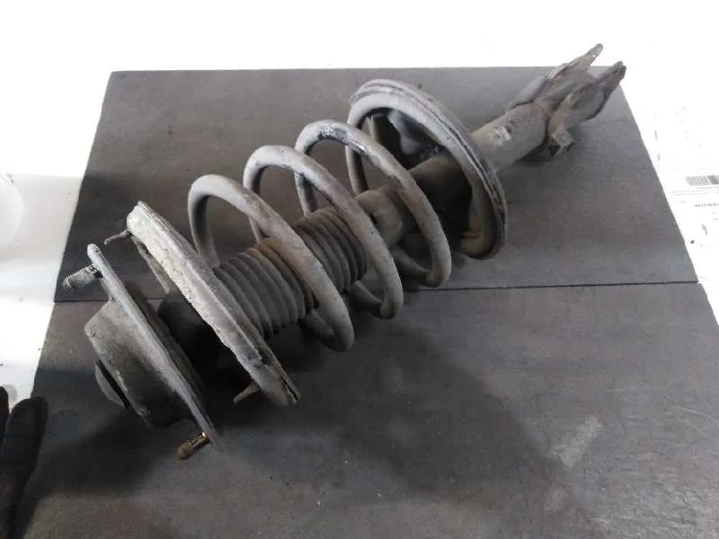 Amortiguador Delantero Derecho para Hyundai Coupe (J2)