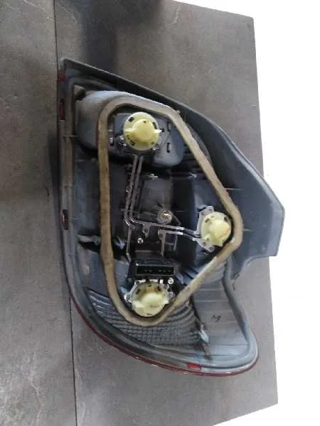 Piloto Trasero Izquierdo para Toyota Yaris (Ncp1/Nlp1/Scp1)