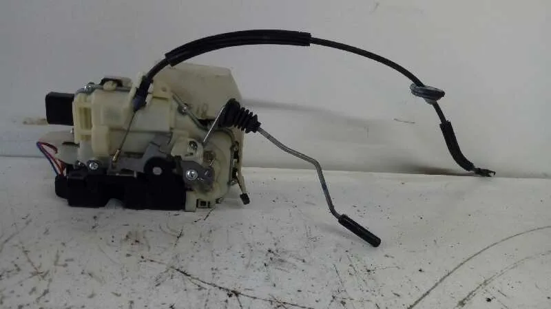 Cerradura Puerta Delantera Derecha para Volkswagen Passat Berlina (3B3)
