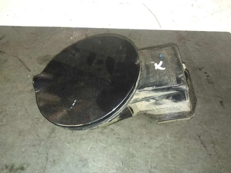 Tapa Exterior Combustible para Chrysler Voyager (Gs)
