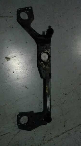 Travesano Inferior para Audi A4 Avant (8E)