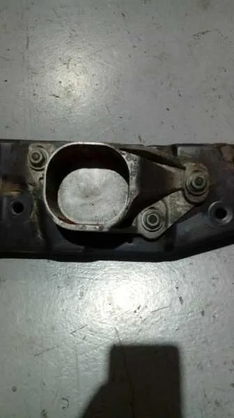 Travesano Inferior para Audi A4 Avant (8E)