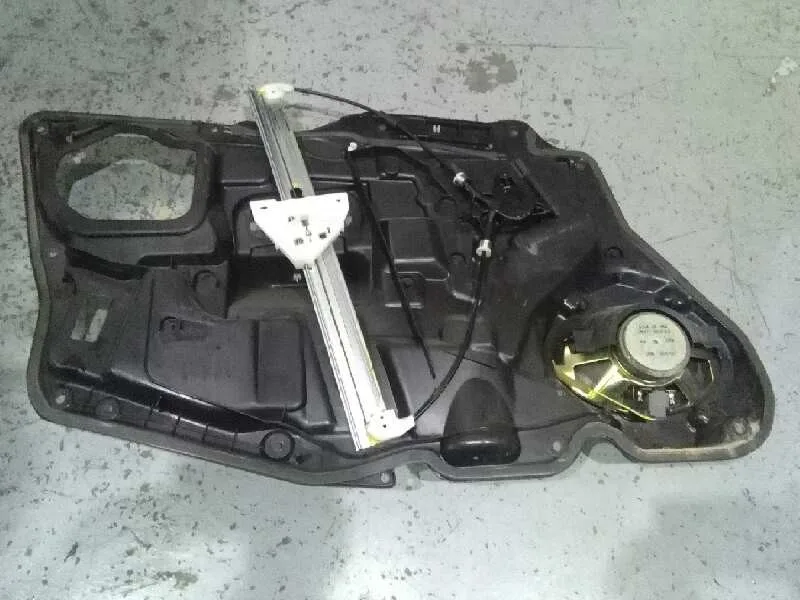 Elevalunas Delantero Derecho para Mazda 6 Berlina (Gg)
