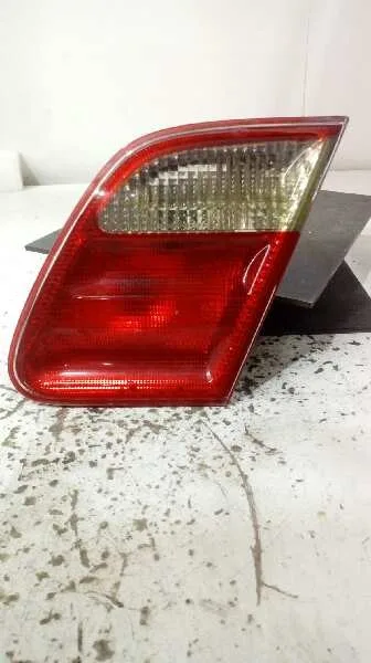 Piloto Trasero Derecho Interior para Mercedes-Benz Clase E (W210) Berlina Diesel