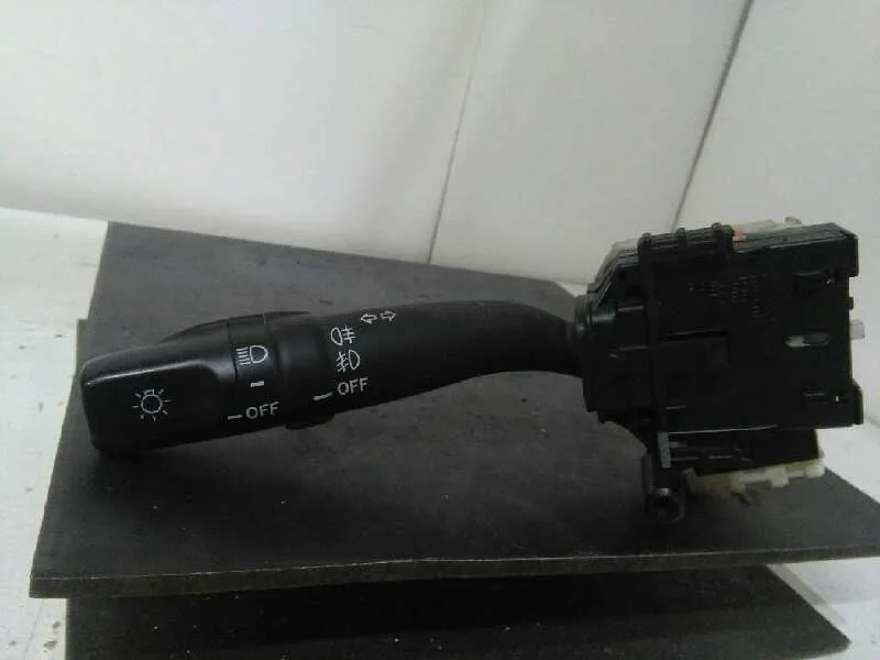 Mando Luces para Toyota Avensis Berlina (T25)