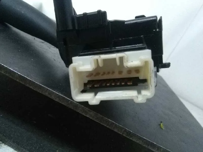 Mando Luces para Toyota Avensis Berlina (T25)