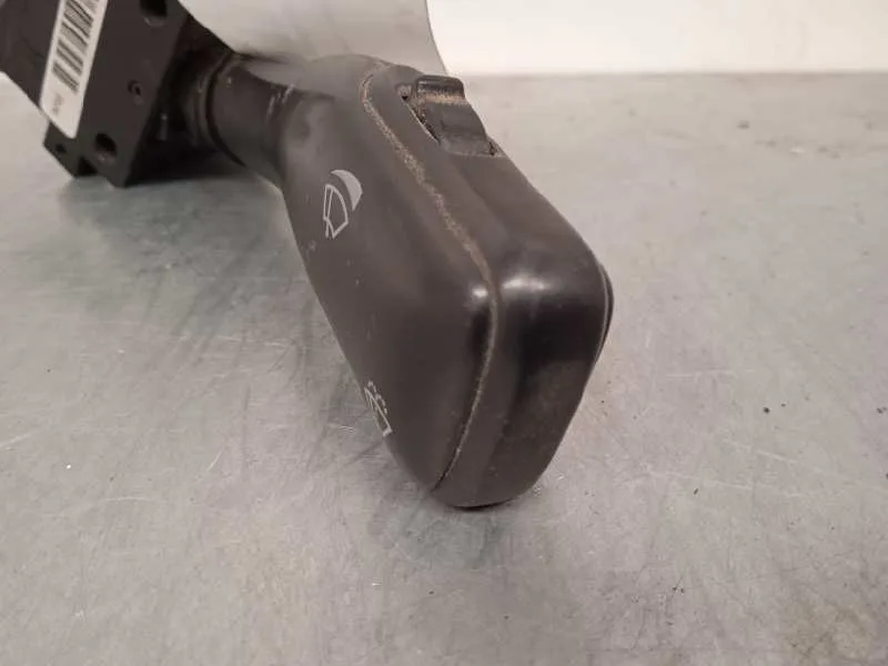 Mando Limpia para Volkswagen Passat Berlina (3B3)