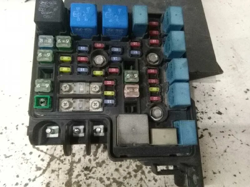 Caja Reles / Fusibles para Kia Cee'd