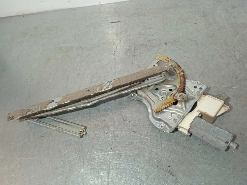 Elevalunas Delantero Izquierdo para Toyota Avensis Berlina (T25)