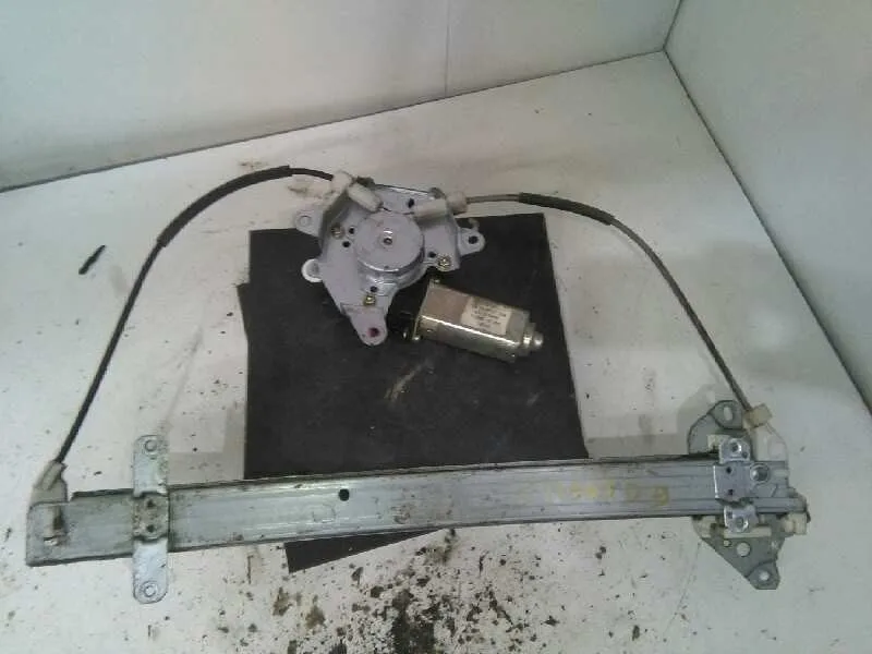 Elevalunas Delantero Derecho para Nissan Almera (N15)