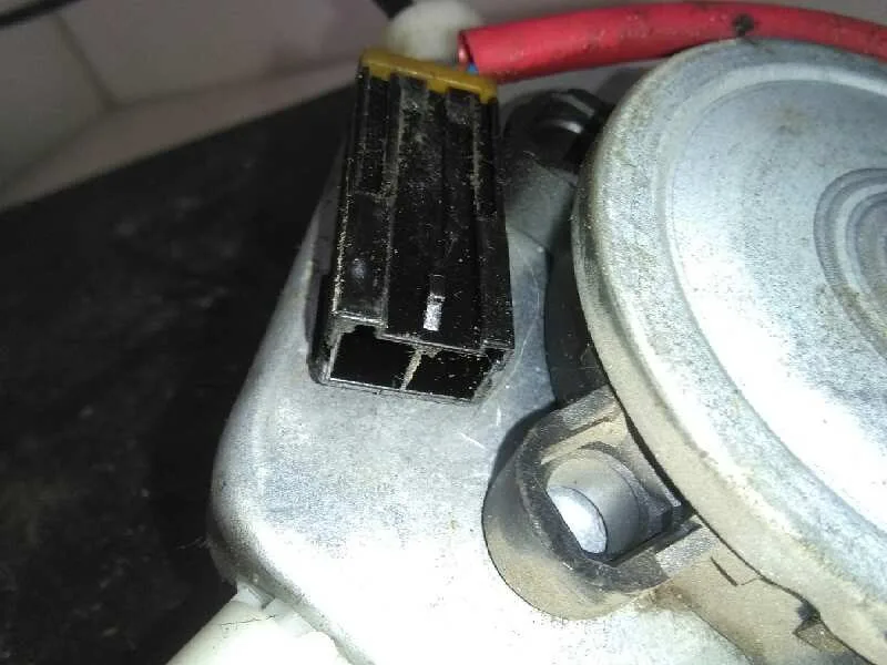 Elevalunas Delantero Derecho para Nissan Almera (N15)
