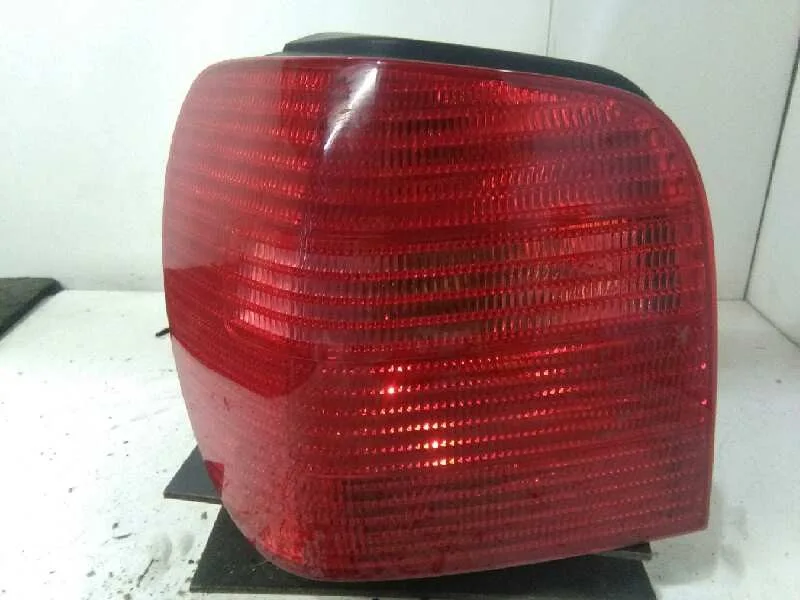 Piloto Trasero Izquierdo para Volkswagen Polo Berlina (6N2)