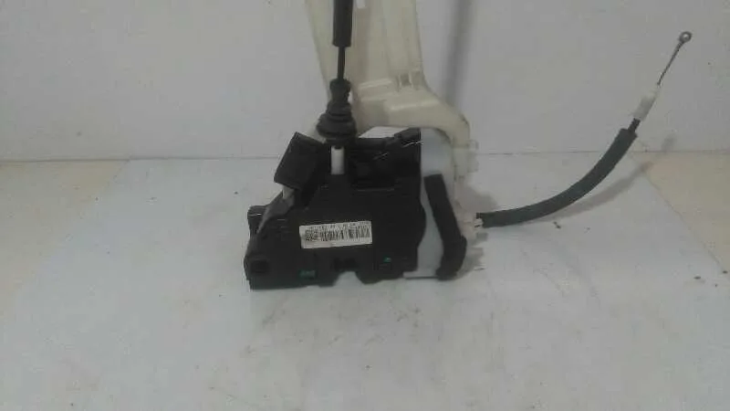 Cerradura Puerta Delantera Derecha para Kia Carens ( )