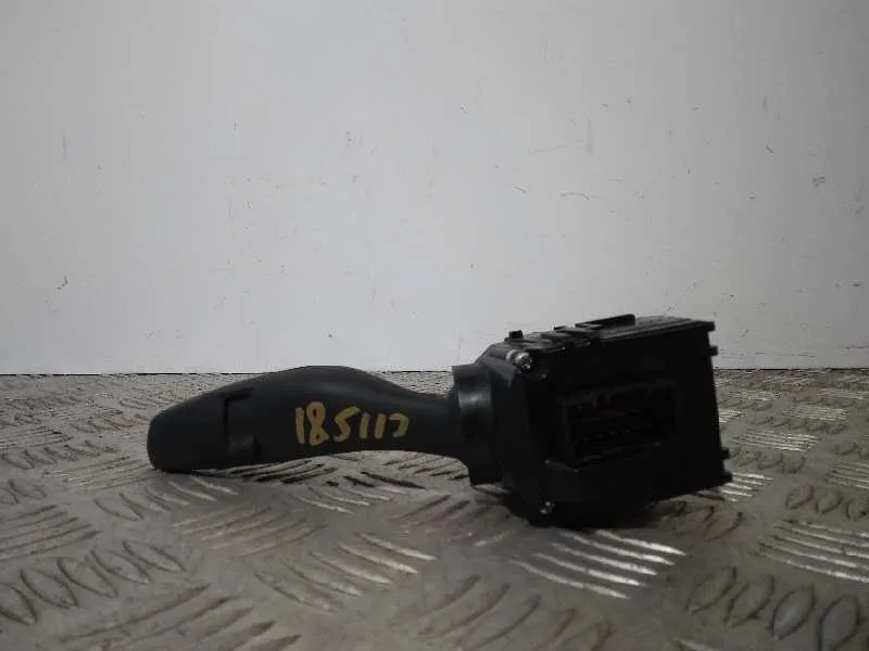 Mando Limpia para Kia Carens ( )