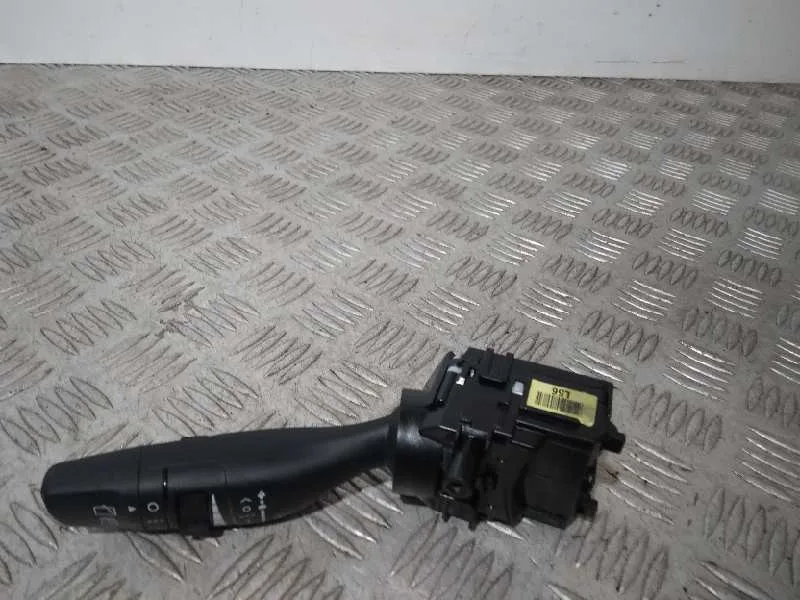 Mando Limpia para Kia Carens ( )