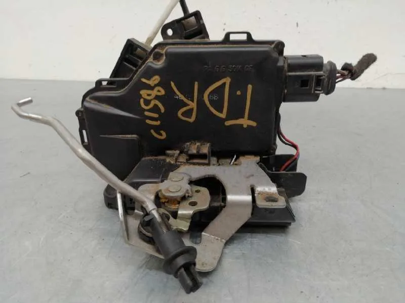 Cerradura Puerta Trasera Derecha para Audi A6 Berlina (4B2)