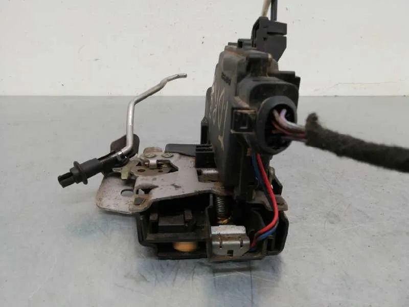 Cerradura Puerta Trasera Derecha para Audi A6 Berlina (4B2)