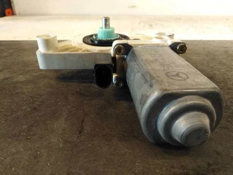 Motor Elevalunas Delantero Izquierdo para Mercedes-Benz Clase A (W169)