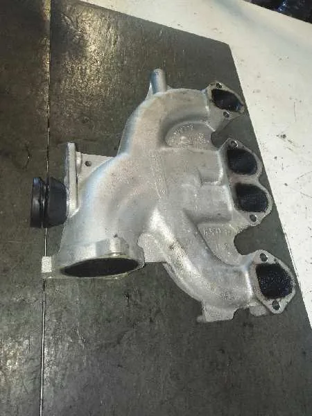 Colector Admision para Volkswagen Golf V Berlina (1K1)