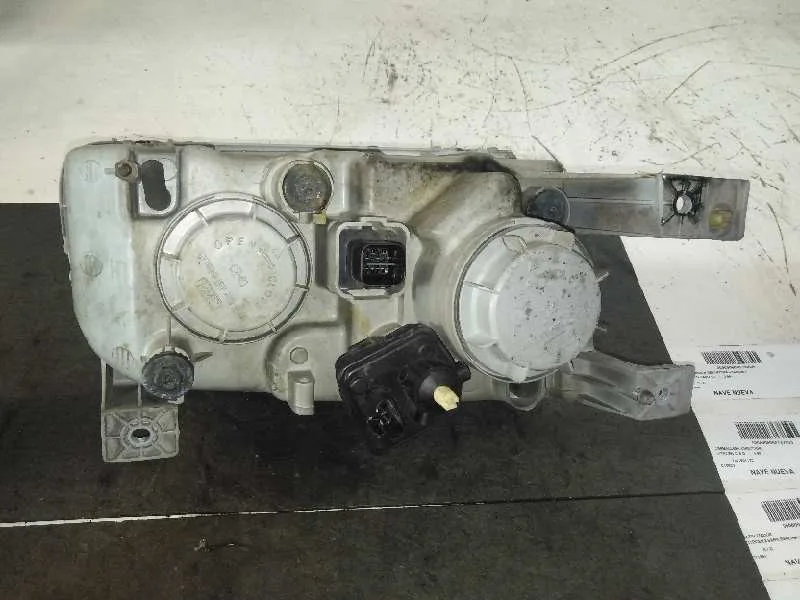 Faro Izquierdo para Hyundai Trajet (Fo)