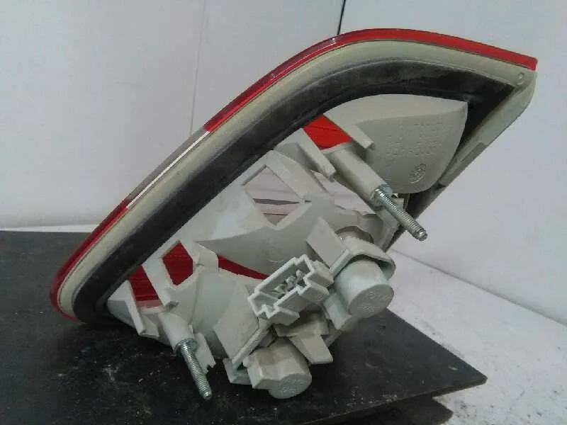 Piloto Trasero Izquierdo Interior para Mercedes-Benz Clase B (W245)