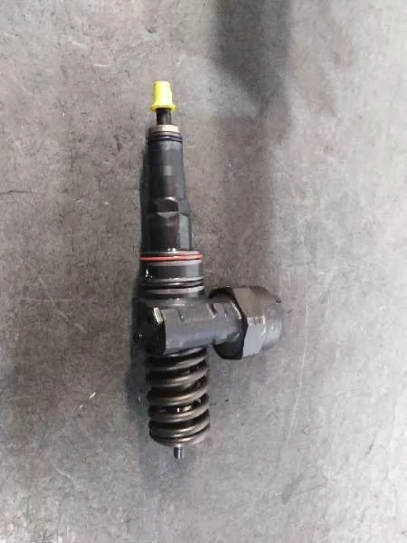 Inyector para Volkswagen Passat Berlina (3B3)